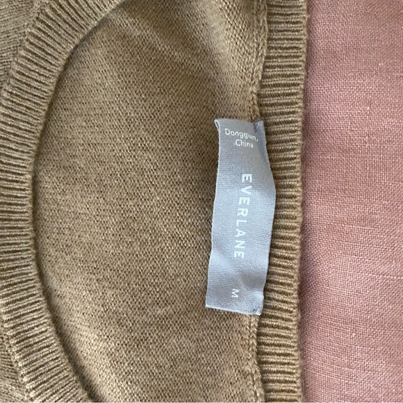 Never worn Everlane Cashmere Tan Sweater - Picture 4 of 5